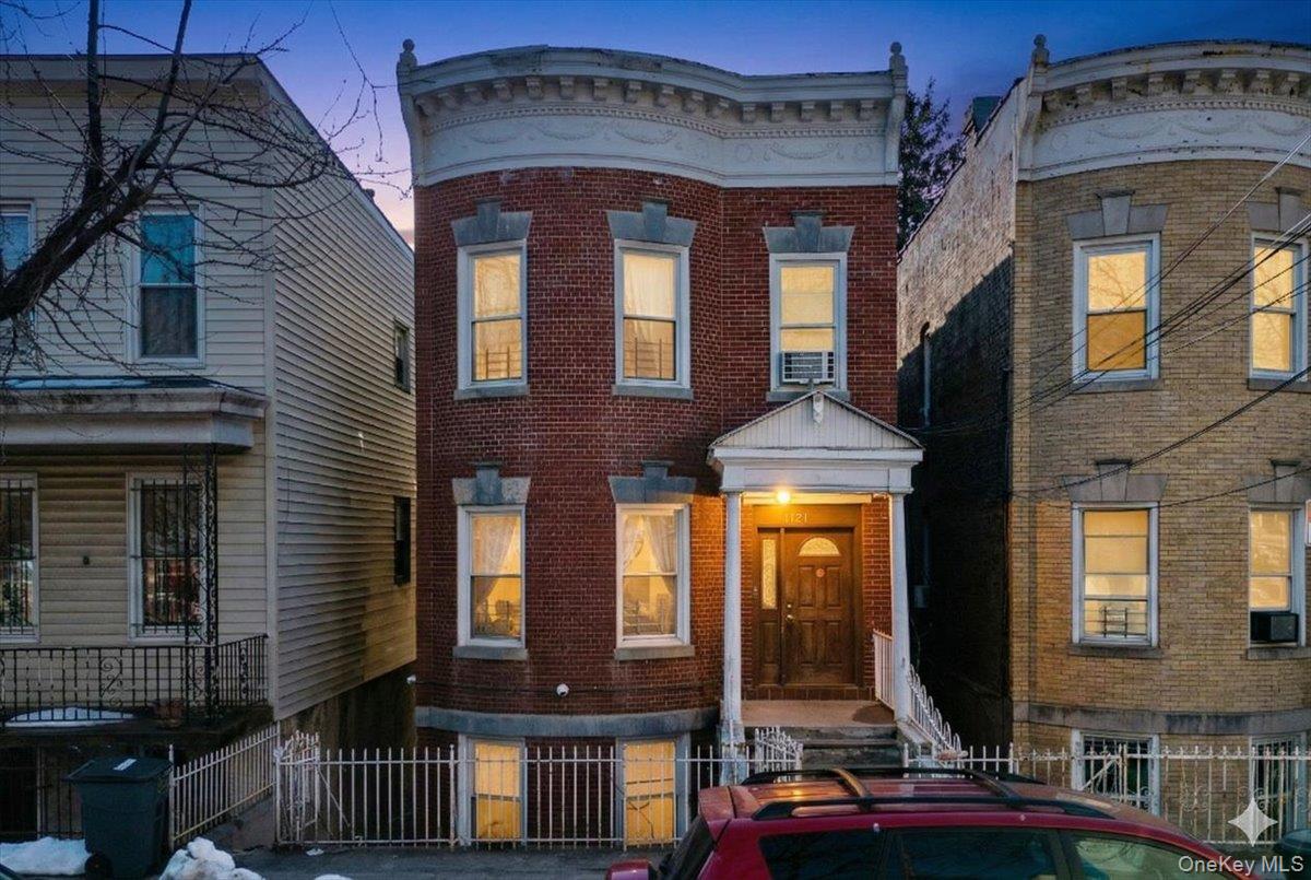 1727 Victor Street Property Photo 1