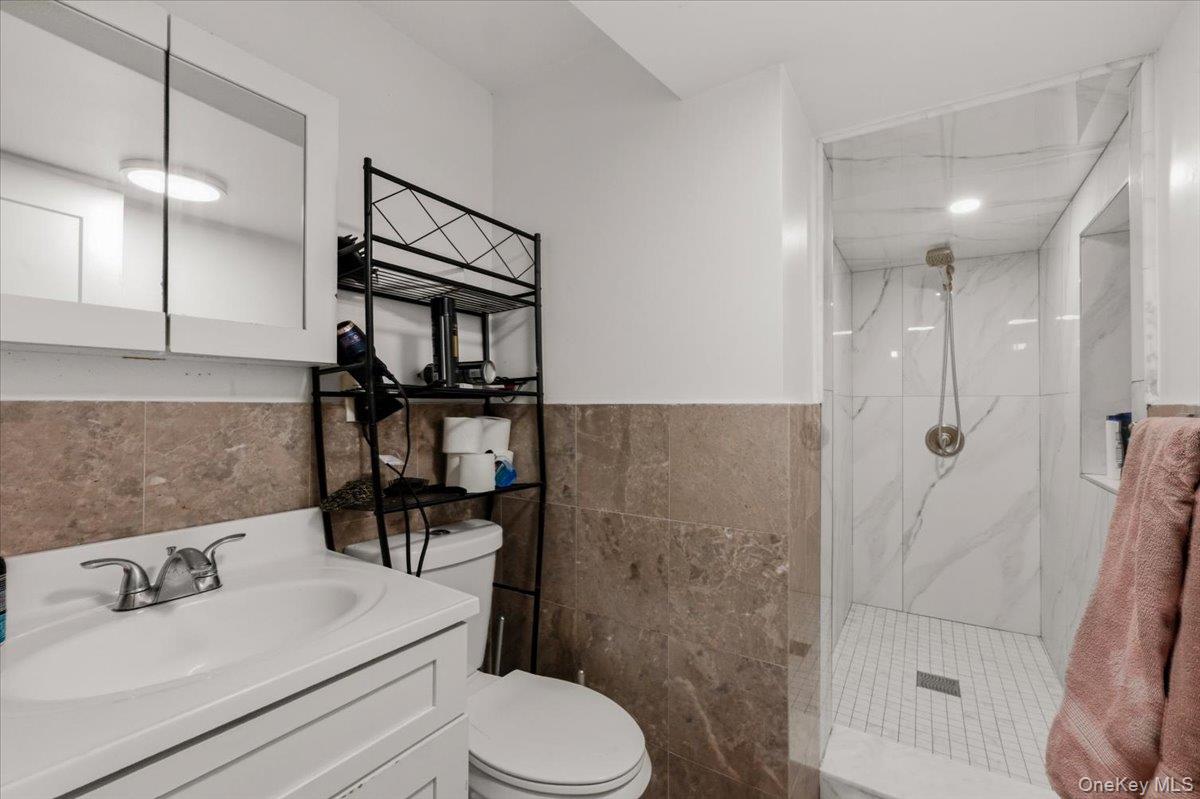 1727 Victor Street Property Photo 18