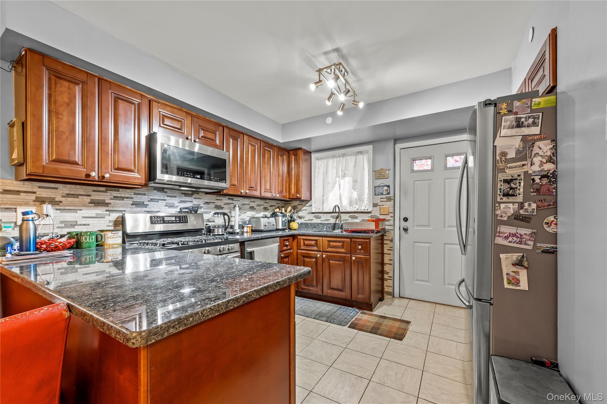 436 Beach 37th Street Property Photo 4
