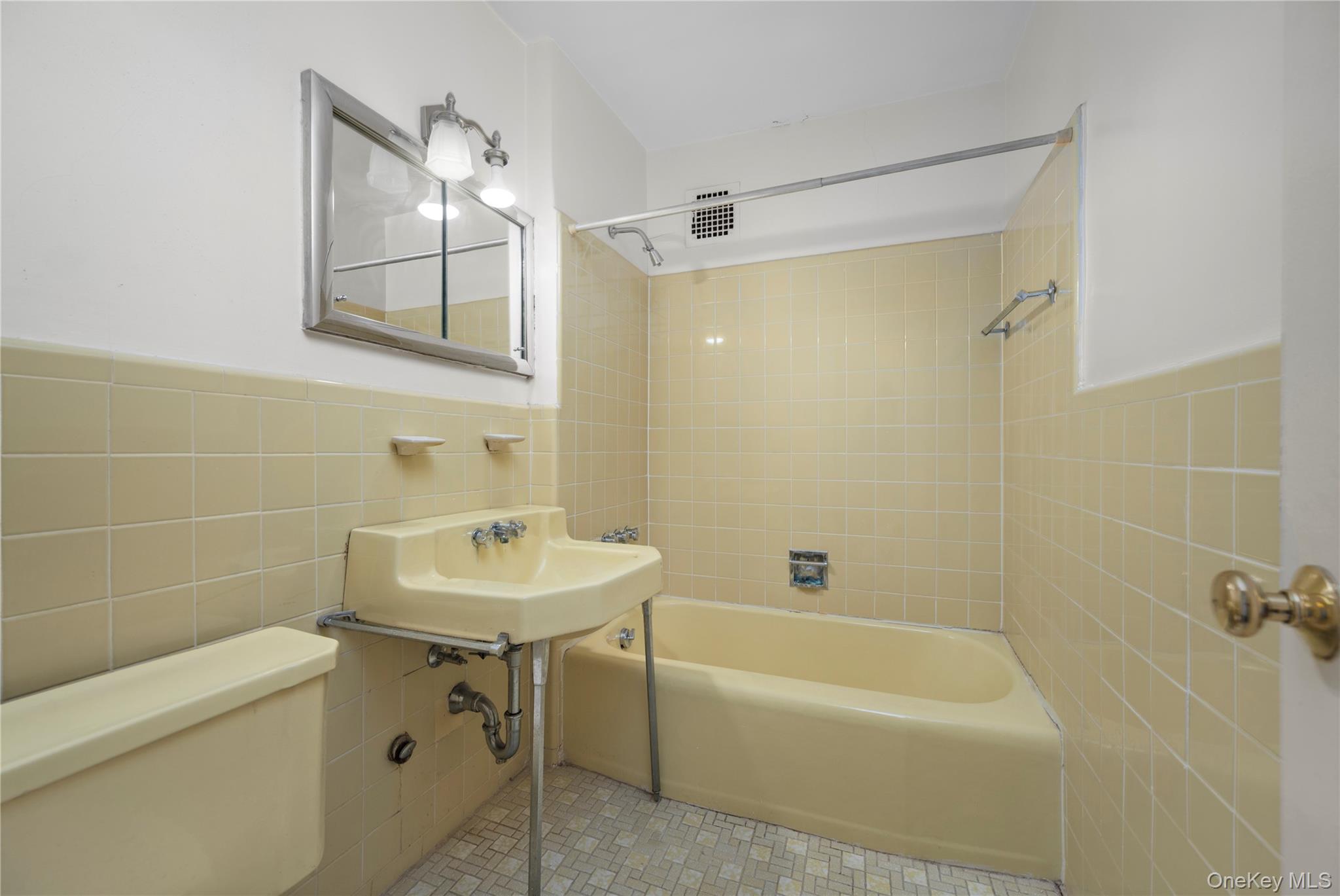 4 Salisbury Point 4a Property Photo 25