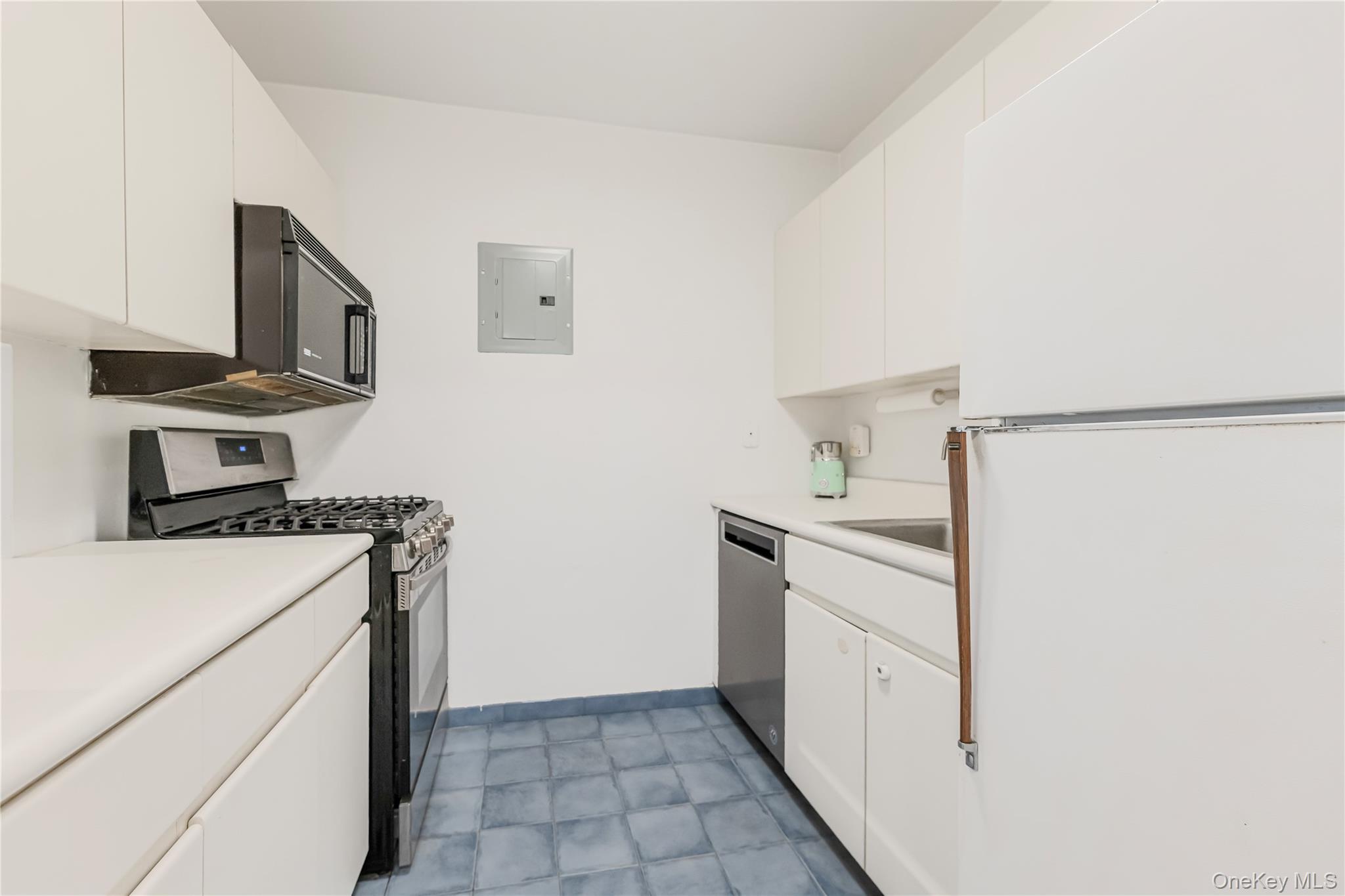 420 E 58th Street 11c Property Photo 15
