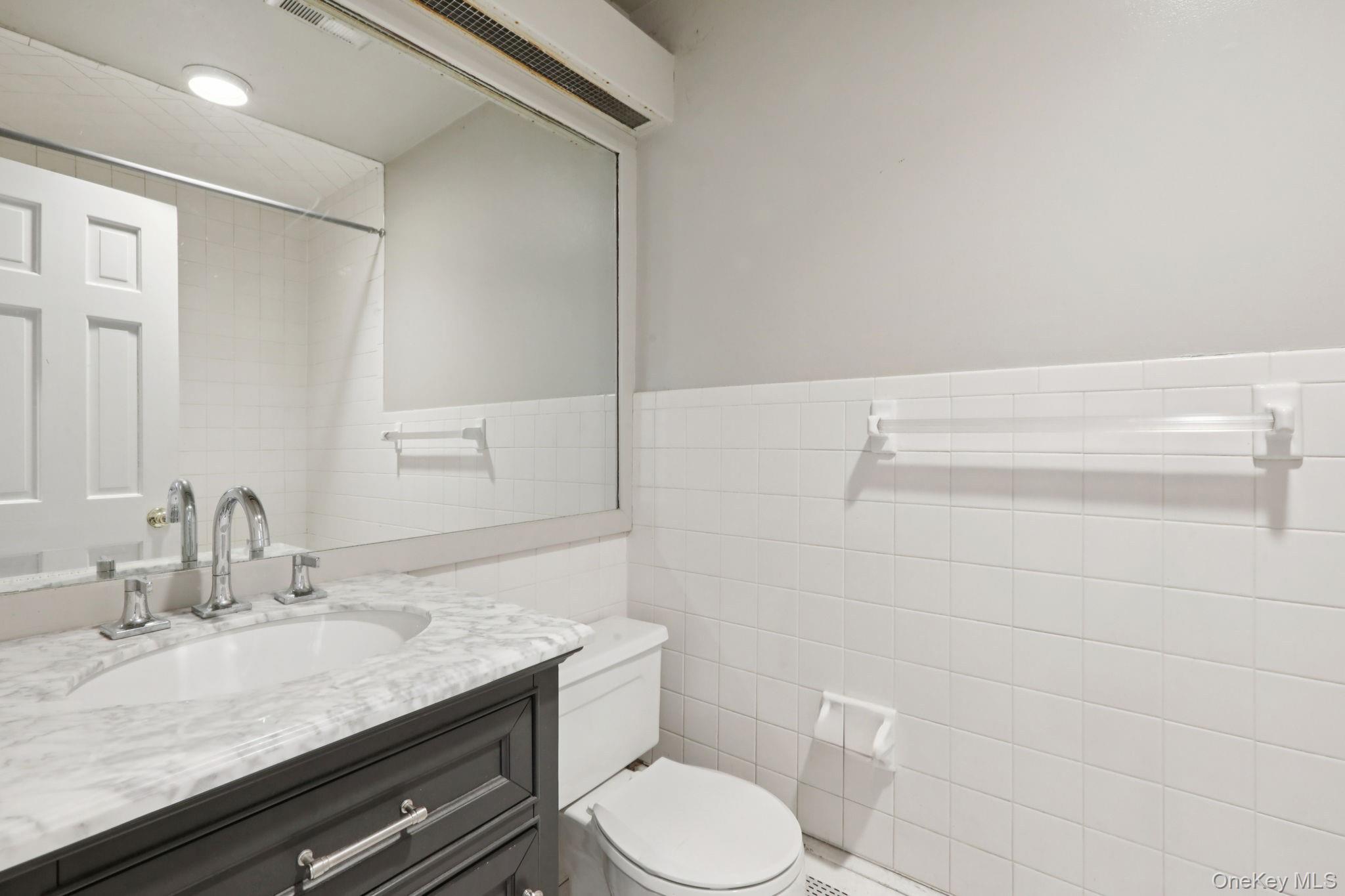 32 E Lake Stable Road Property Photo 15