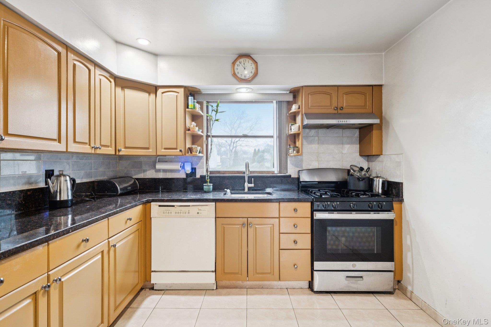 174 Bellmore Street Property Photo 10