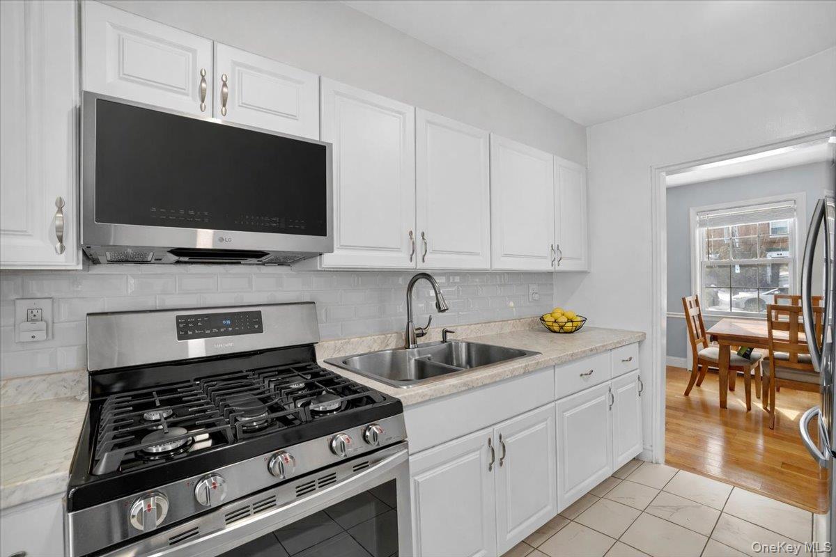 1 Fieldstone Drive 77 Property Photo 2