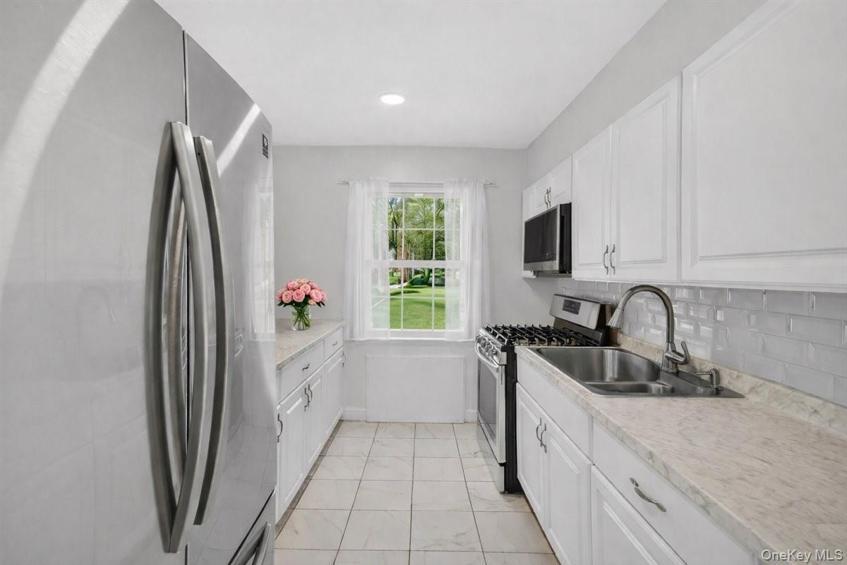 1 Fieldstone Drive 77 Property Photo 4
