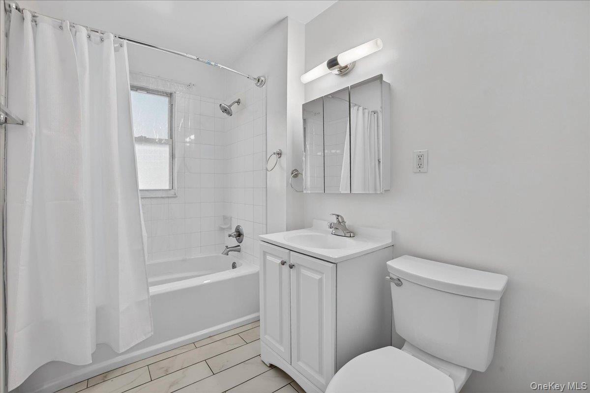 1 Fieldstone Drive 77 Property Photo 14