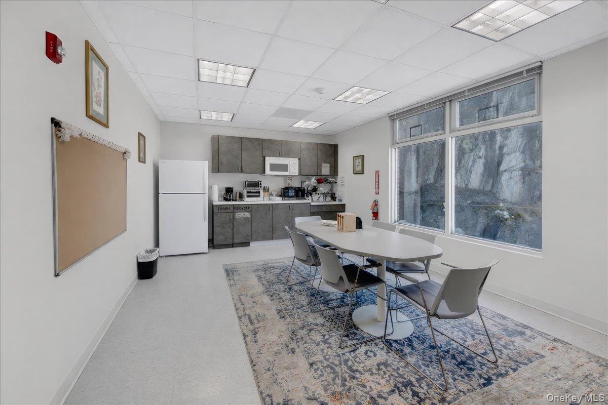 1981 Central Park Avenue Property Photo 24