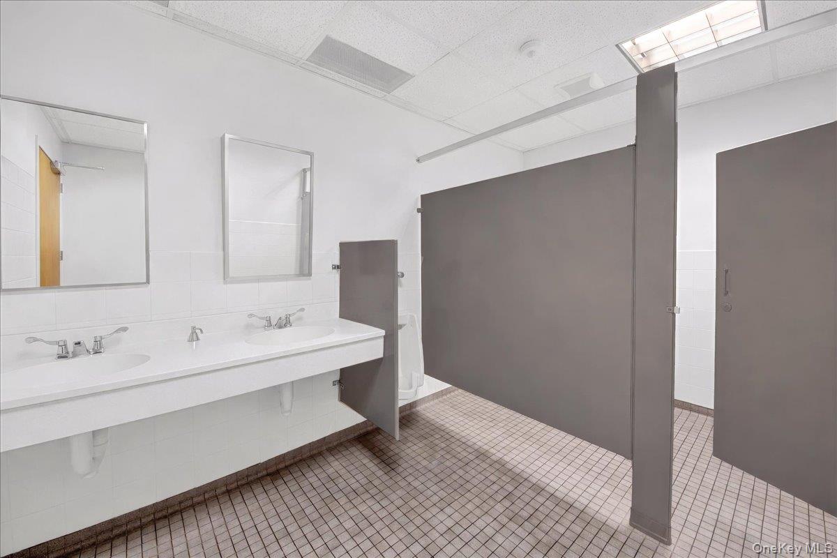 1981 Central Park Avenue Property Photo 42