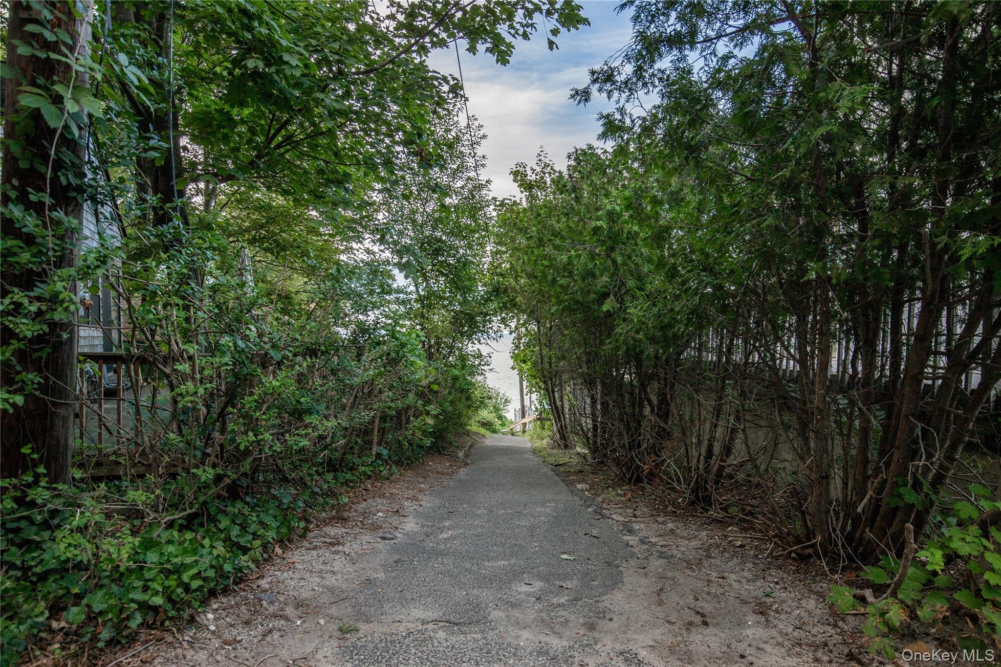 28 Anchor Path Property Photo 16