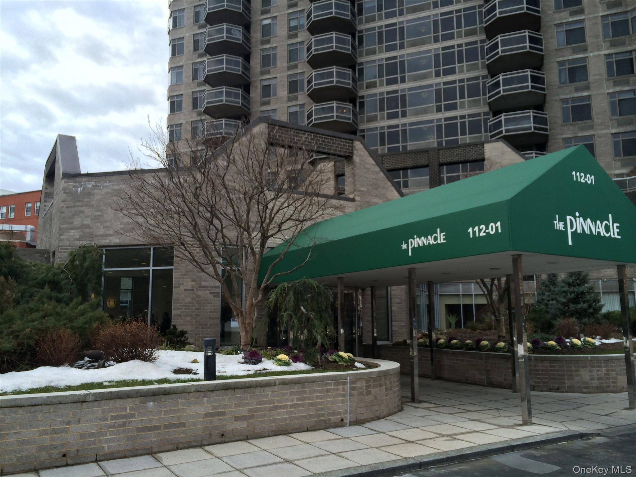 11201 Queens Boulevard 18b Property Photo 2