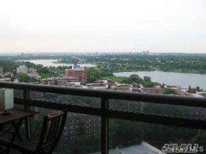 11201 Queens Boulevard 18b Property Photo 5