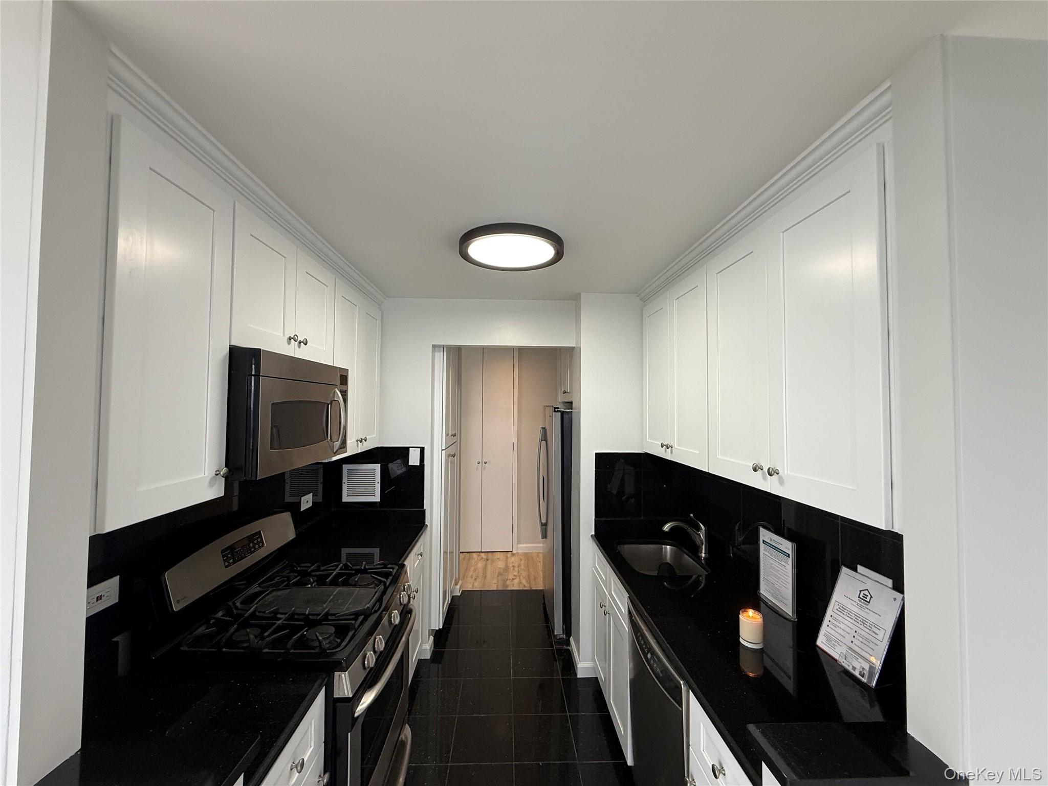 11201 Queens Boulevard 18b Property Photo 13