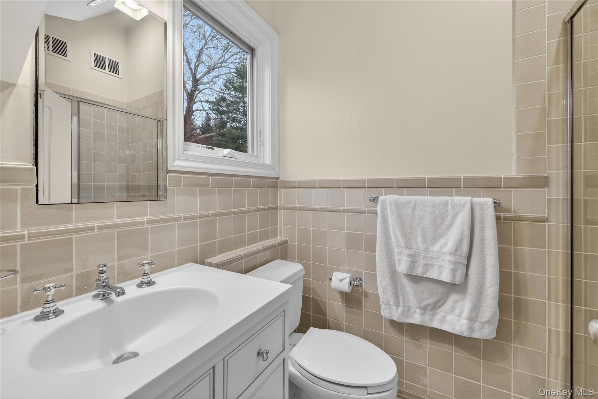 6 W Sunnyside Lane Property Photo 27