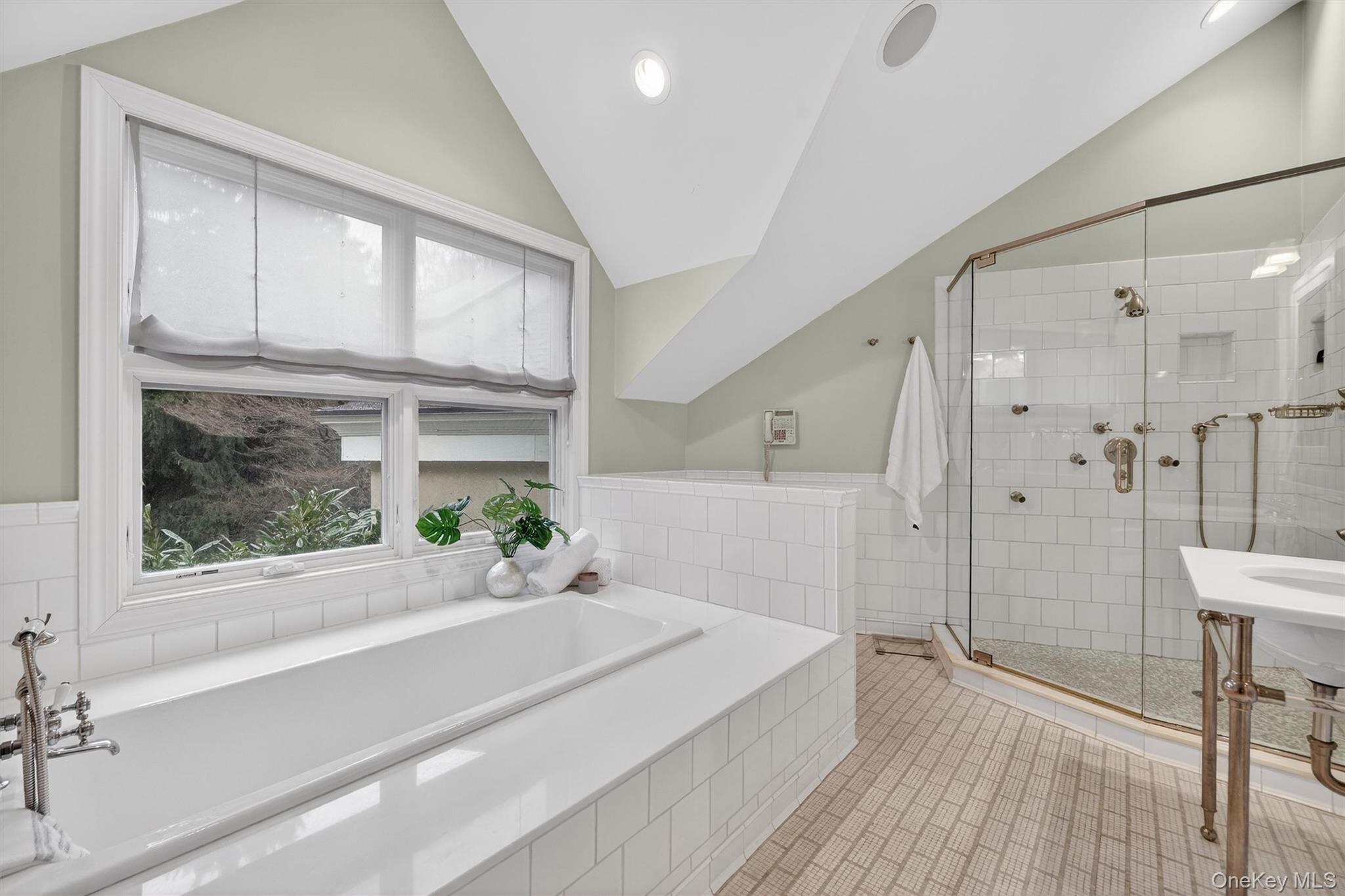 6 W Sunnyside Lane Property Photo 32