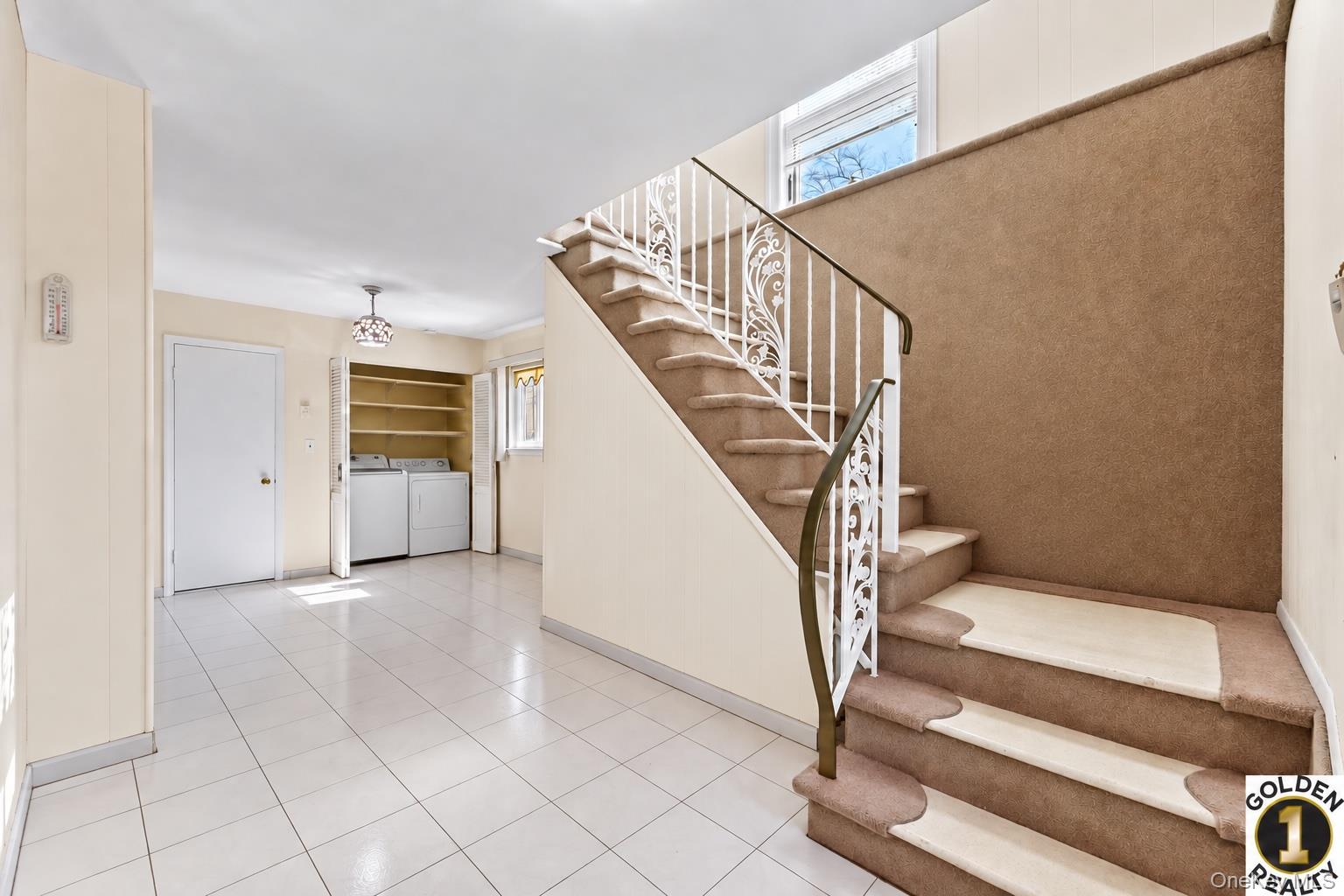 1665 156th Street Property Photo 2