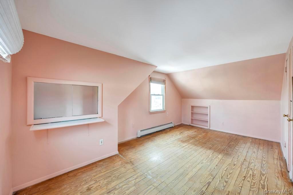 189 Ontario Avenue Property Photo 9
