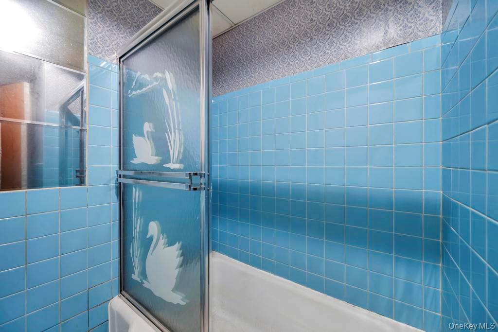 189 Ontario Avenue Property Photo 12