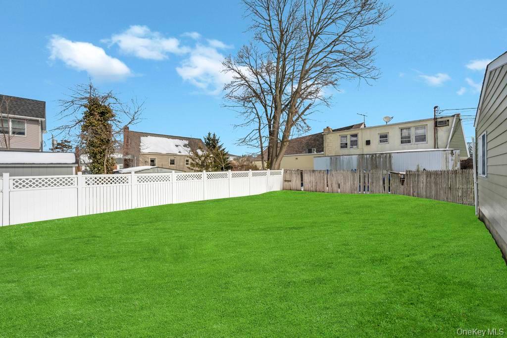189 Ontario Avenue Property Photo 14