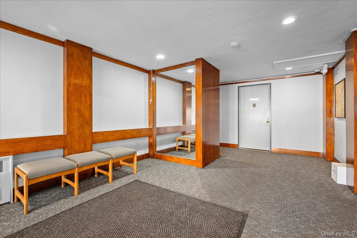 388 Westchester Avenue 1e Property Photo 3