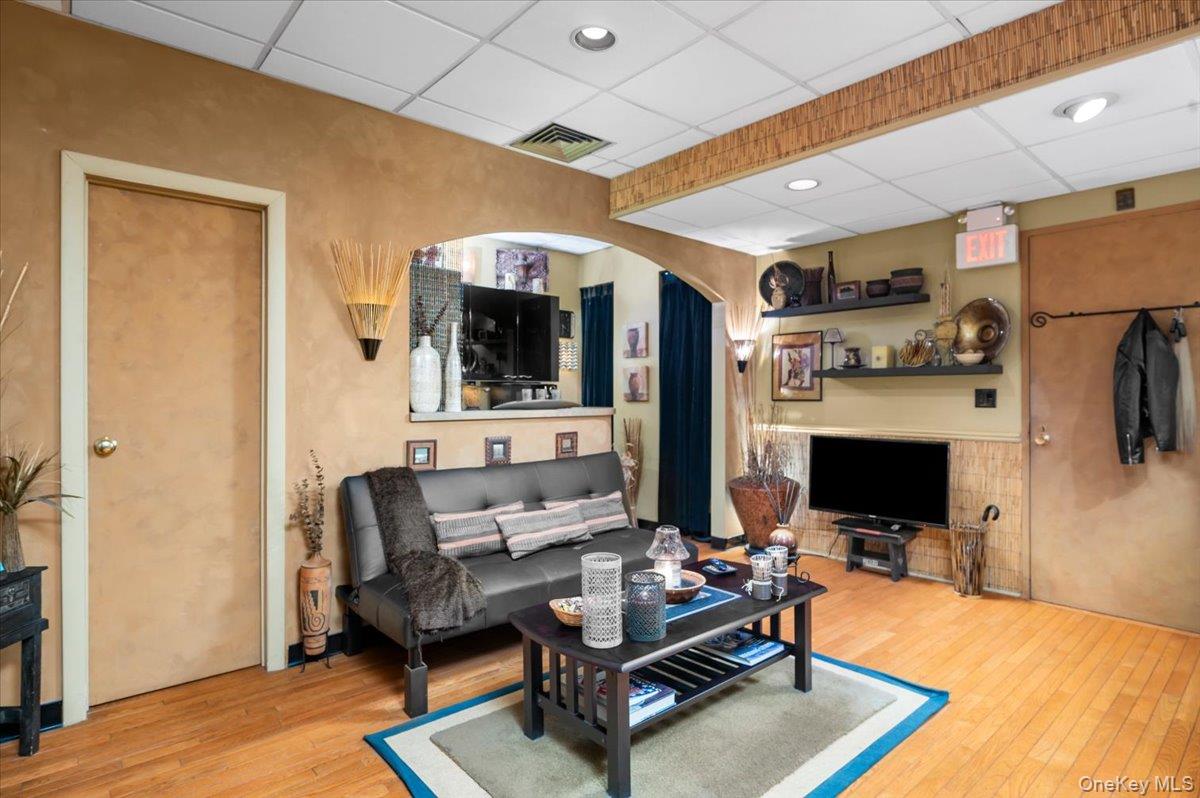 388 Westchester Avenue 1e Property Photo 5