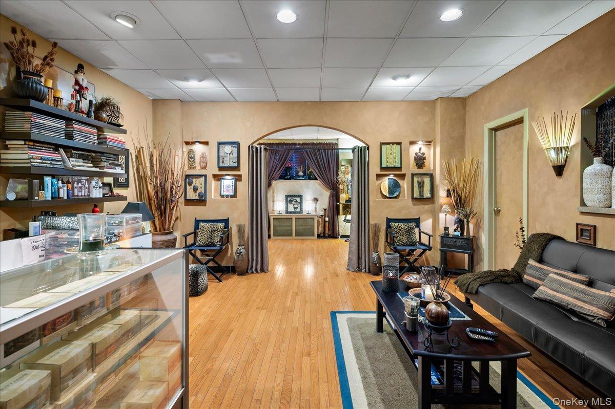 388 Westchester Avenue 1e Property Photo 7