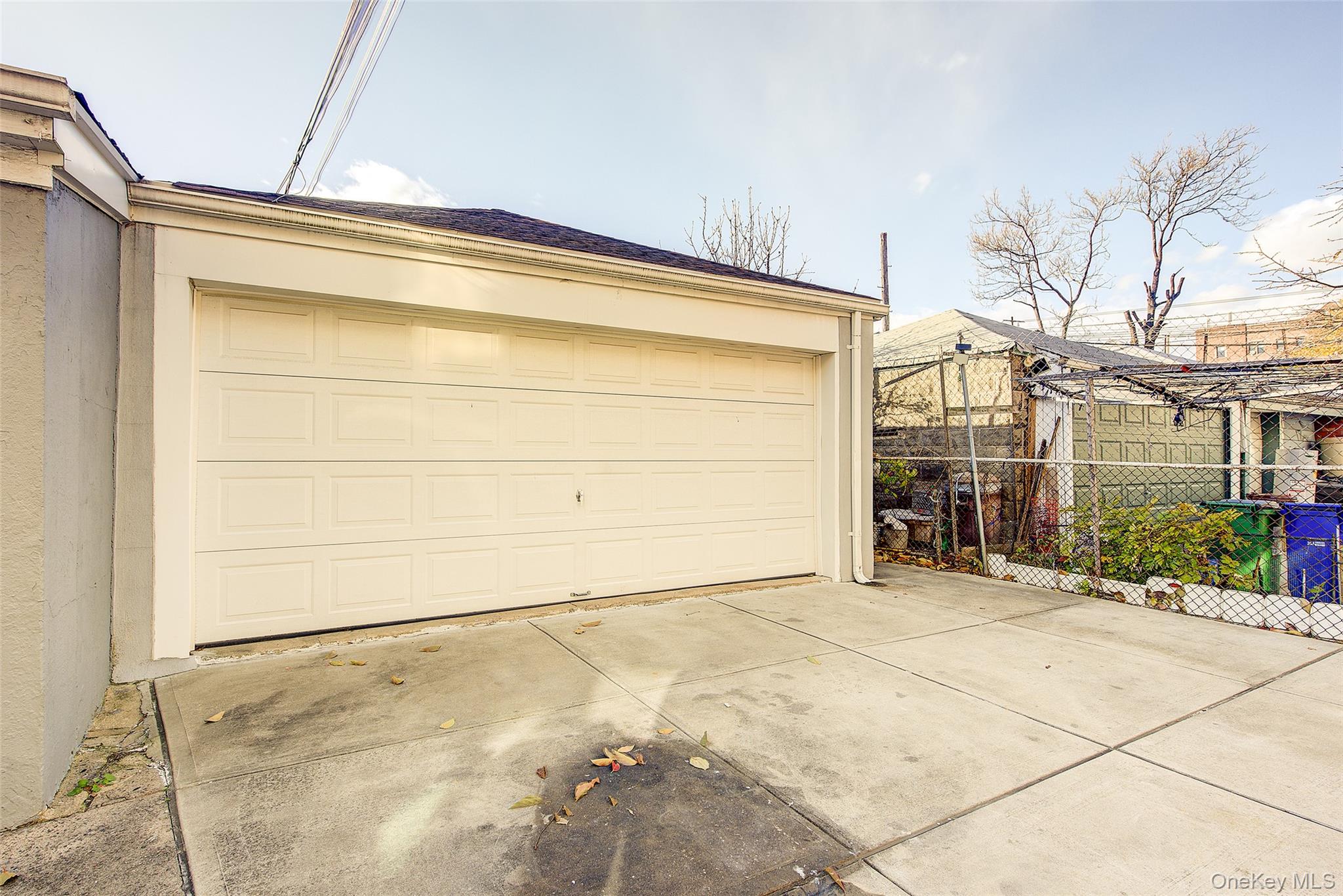 3528 93rd Street Property Photo 5