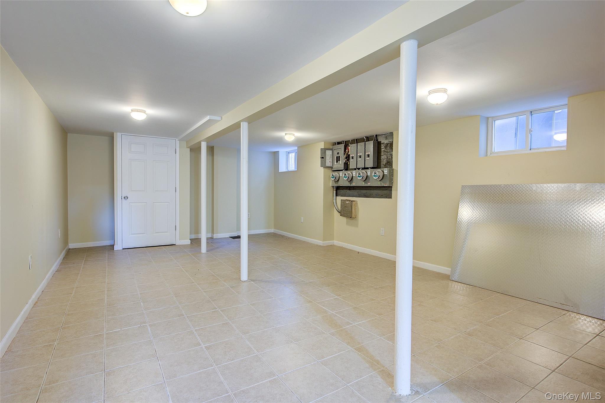 3528 93rd Street Property Photo 6