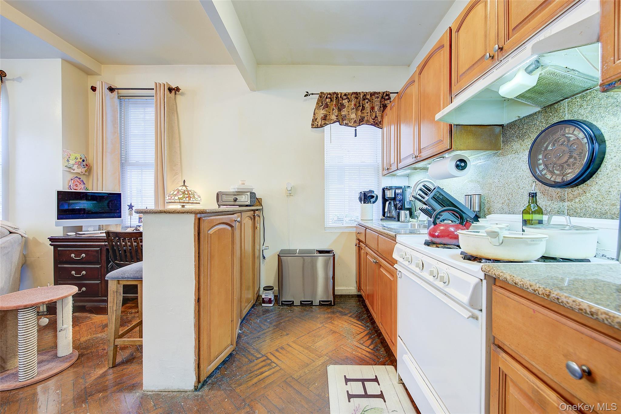 3528 93rd Street Property Photo 11