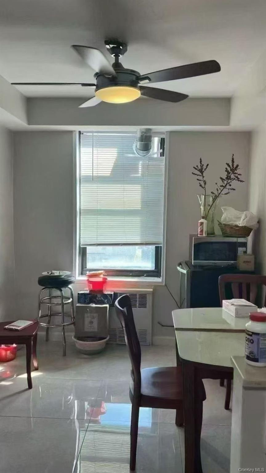 14015 Holly Avenue 4th Fl Property Photo 3