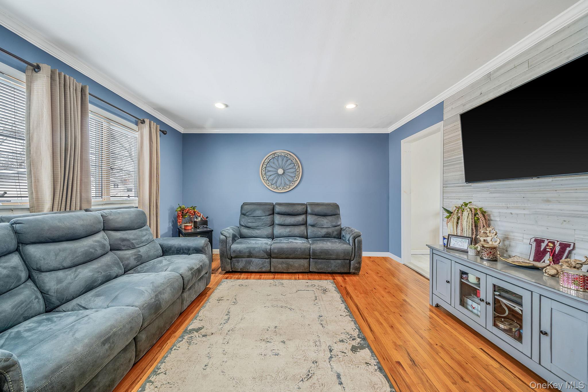 24 Lantern Street Property Photo 2