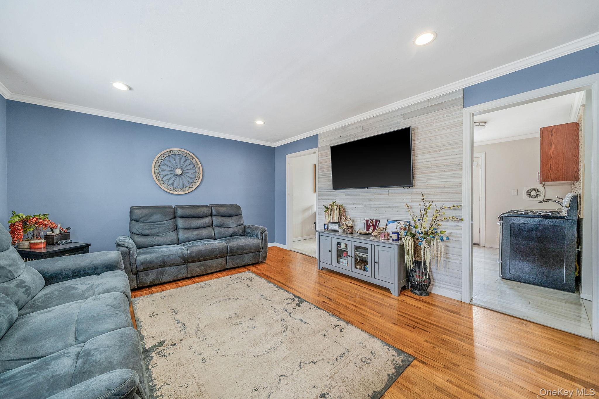 24 Lantern Street Property Photo 3