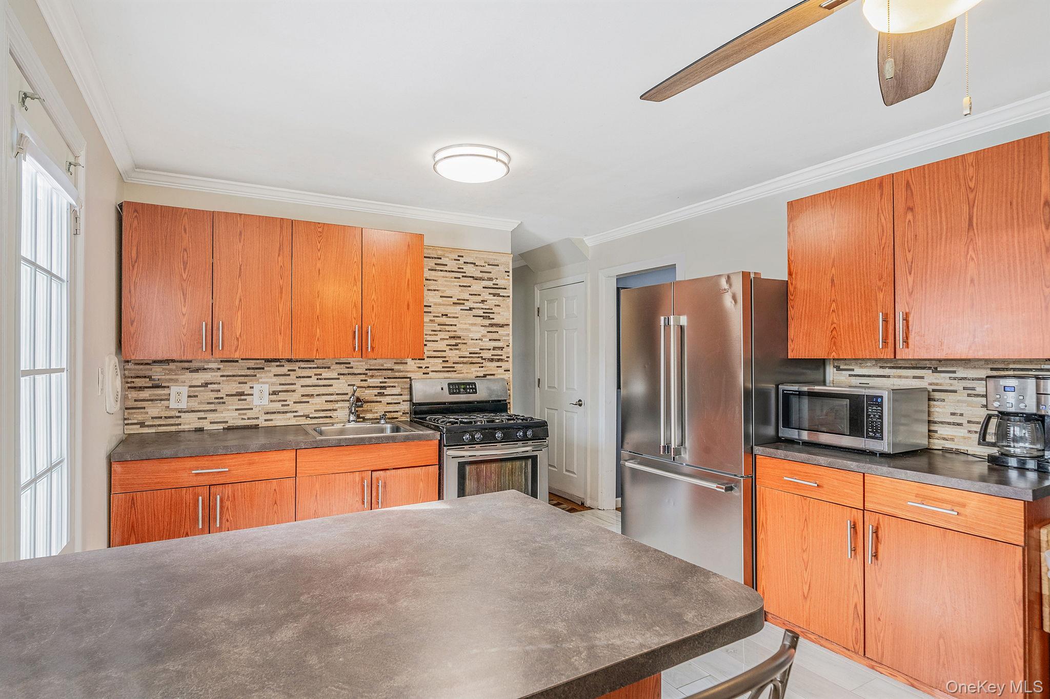 24 Lantern Street Property Photo 5
