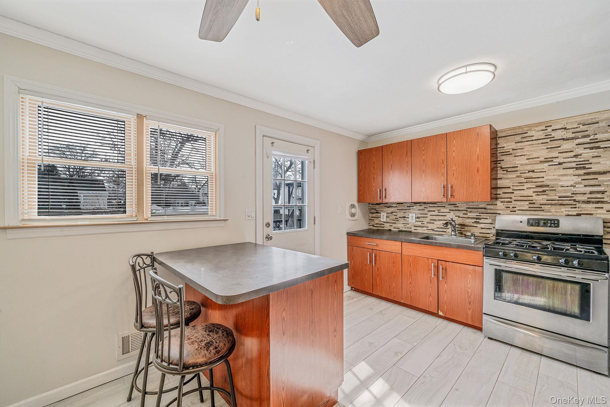 24 Lantern Street Property Photo 6