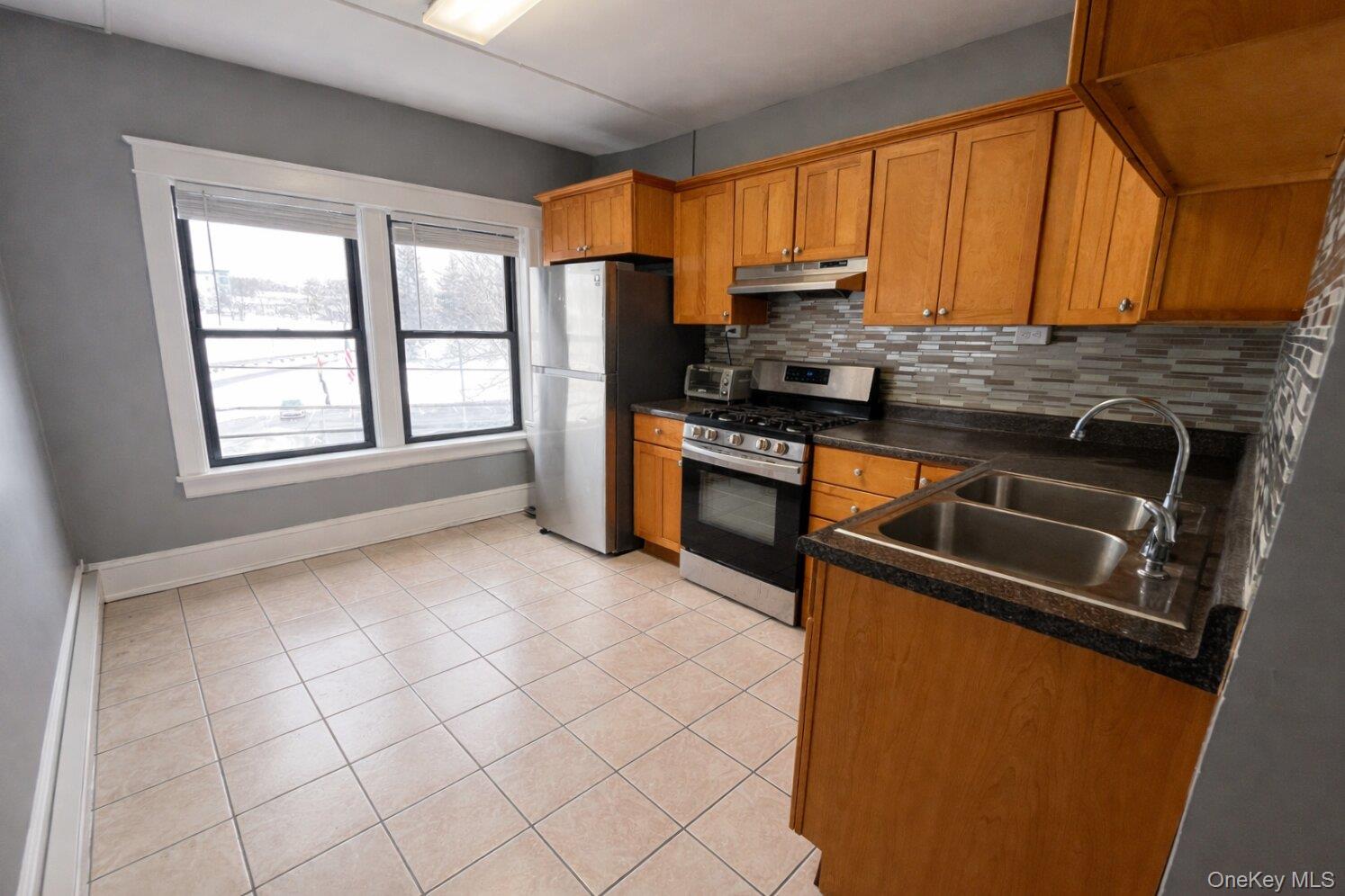2 Raymond Avenue 3c Property Photo 4