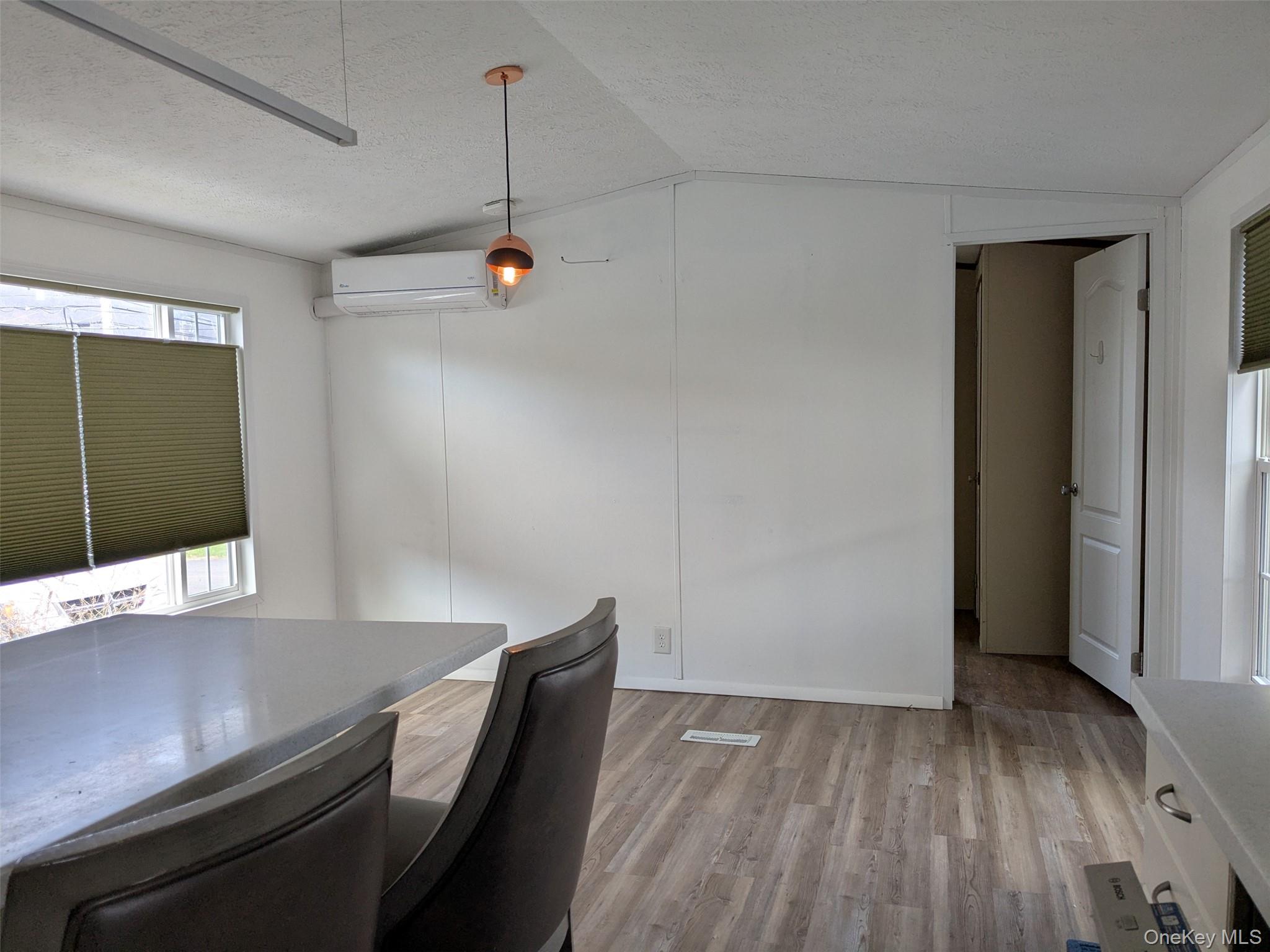 4 Treeline Circle 4 Property Photo 15