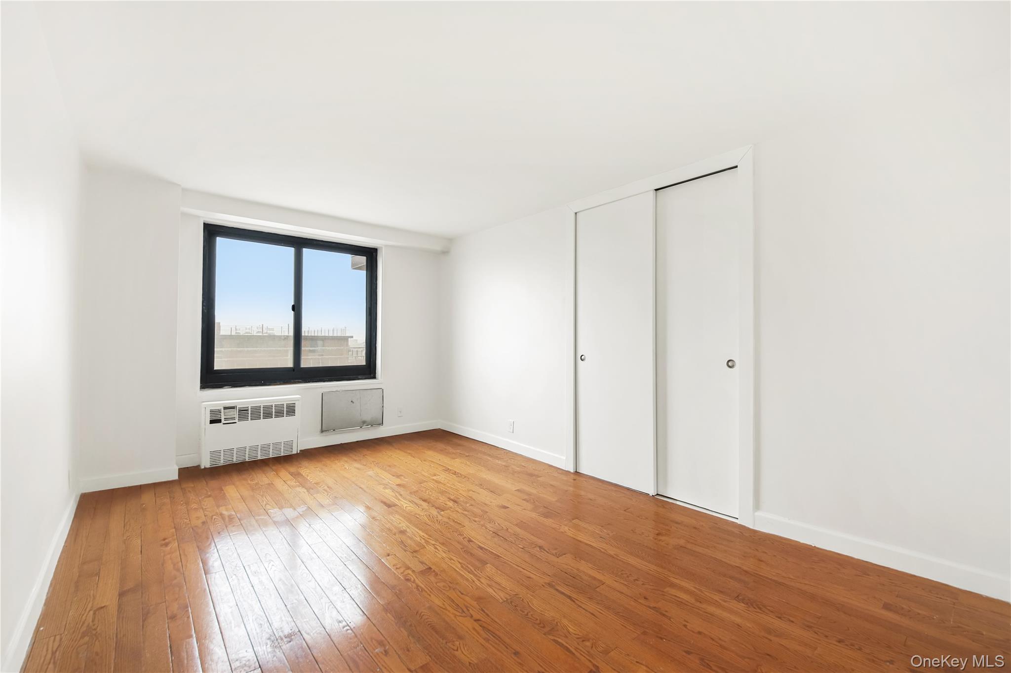 195 Willoughby Avenue 1708 Property Photo 8