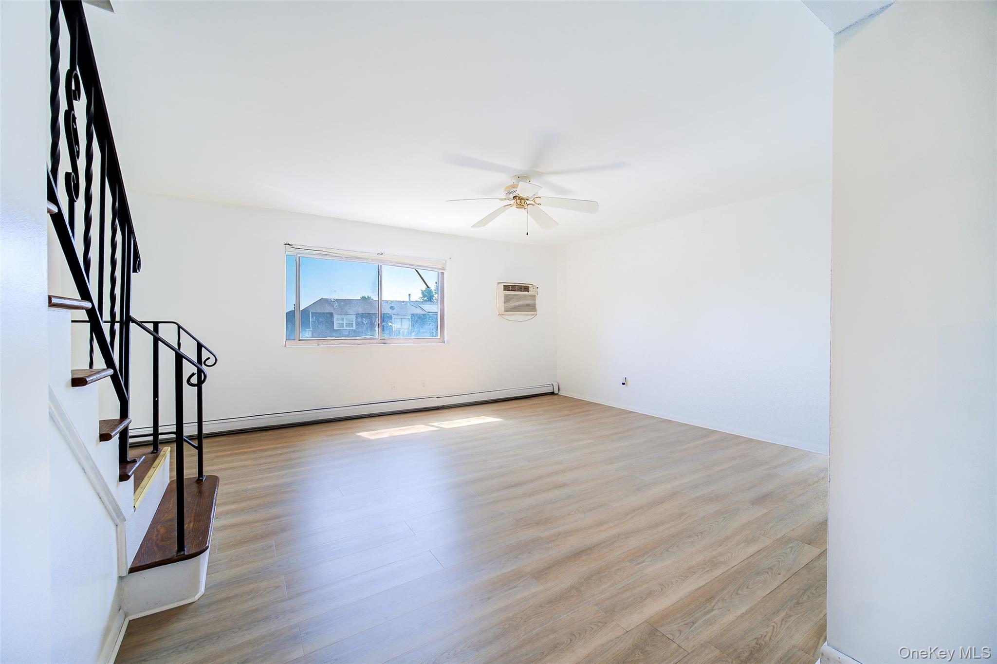 210 Chrystal Drive Property Photo 3