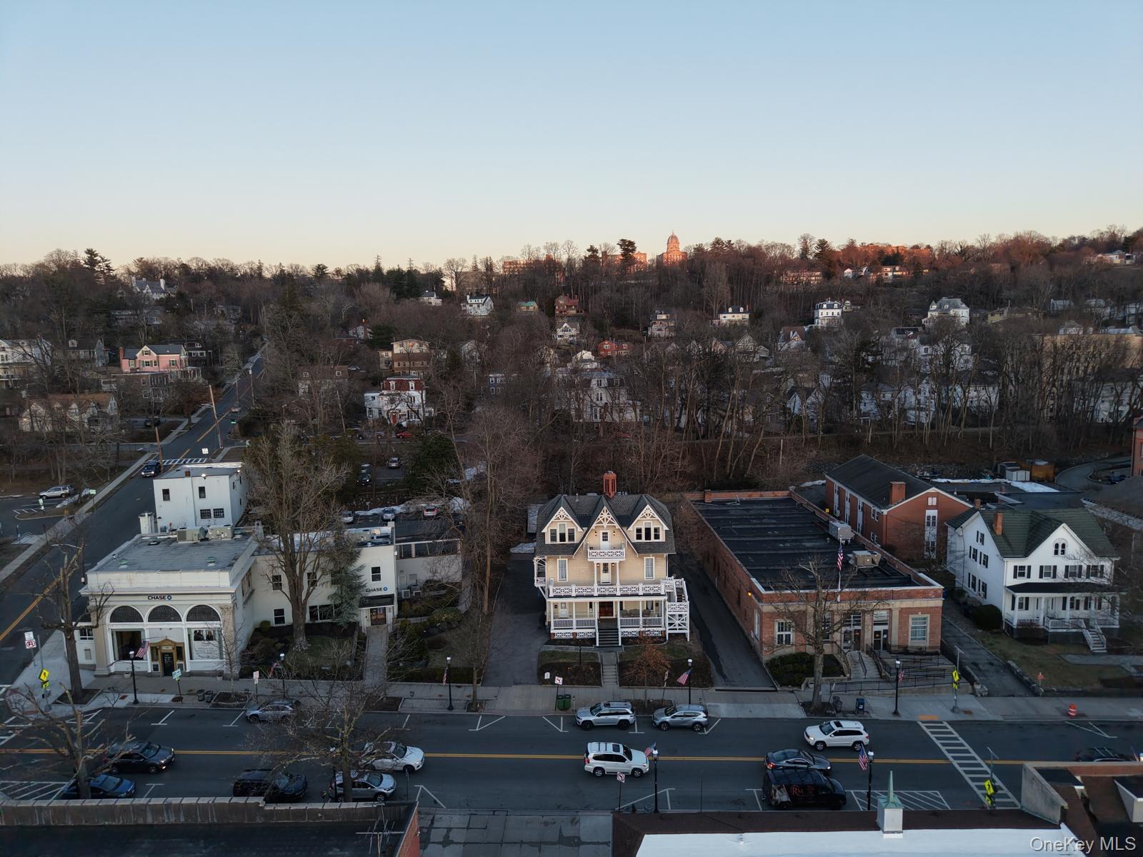 54 N Broadway Property Photo 3