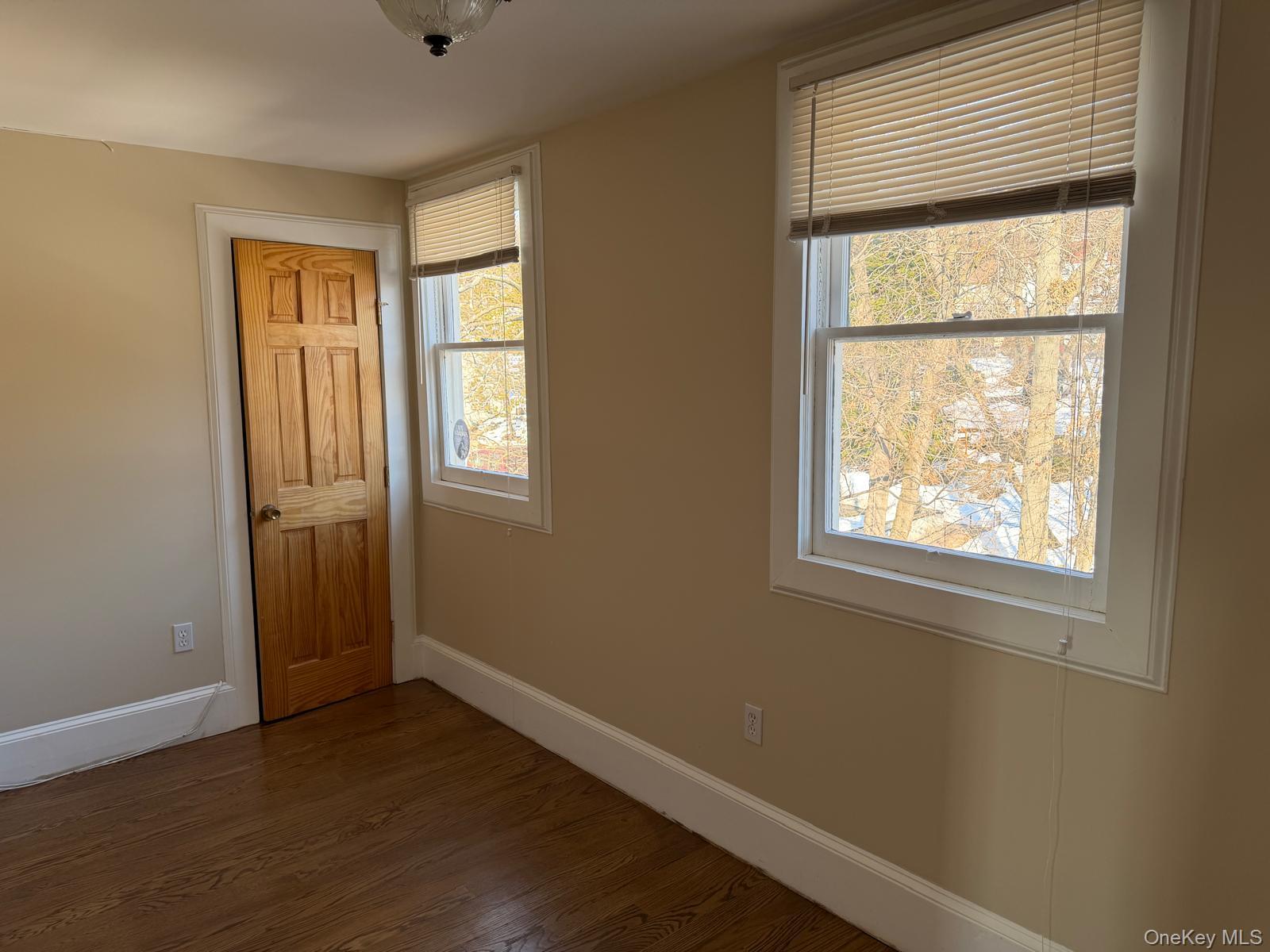 54 N Broadway Property Photo 24