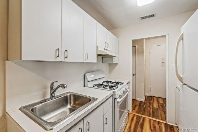 42-40 Bowne Street 1f Property Photo 9
