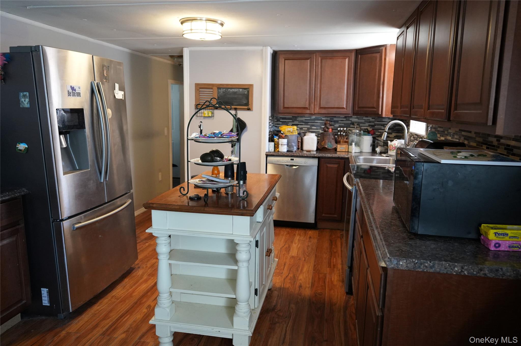 703-106 Fresh Pond Avenue Property Photo 5