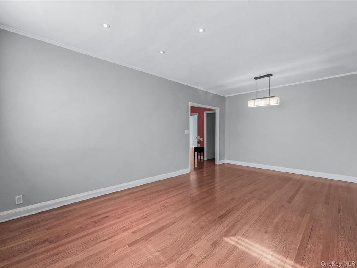 34-20 79th Street 2j/2i Property Photo 6