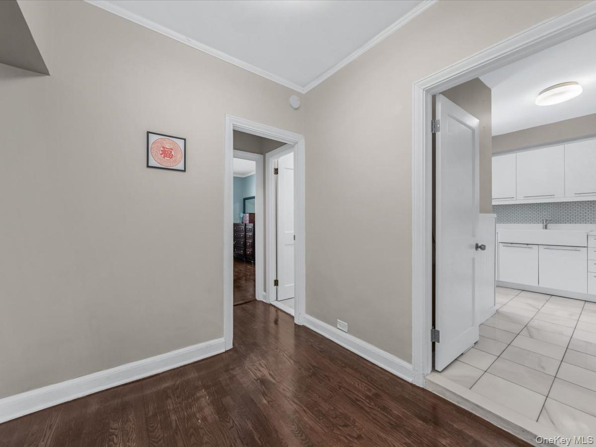 34-20 79th Street 2j/2i Property Photo 16