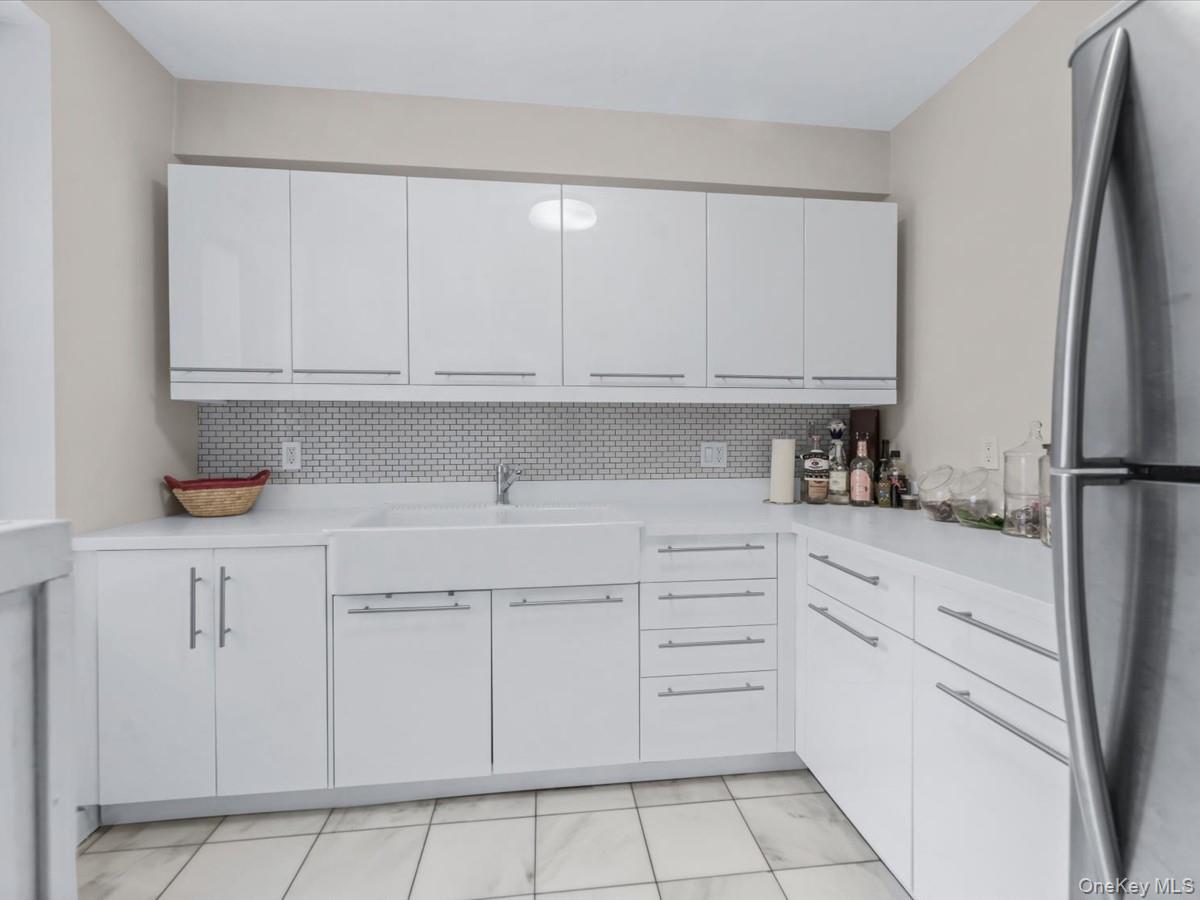 34-20 79th Street 2j/2i Property Photo 17