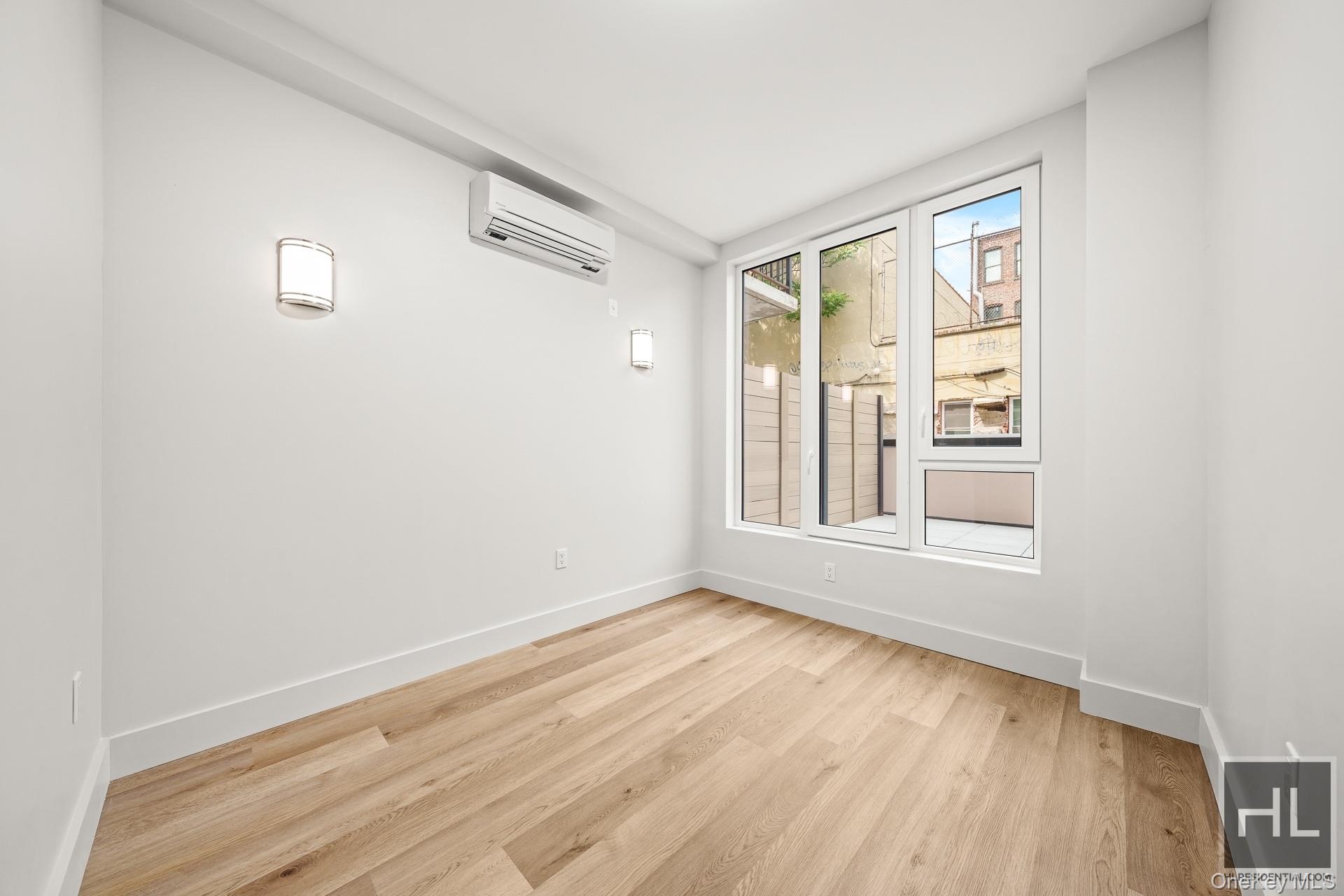 91 Bruckner Boulevard 105 Property Photo 4
