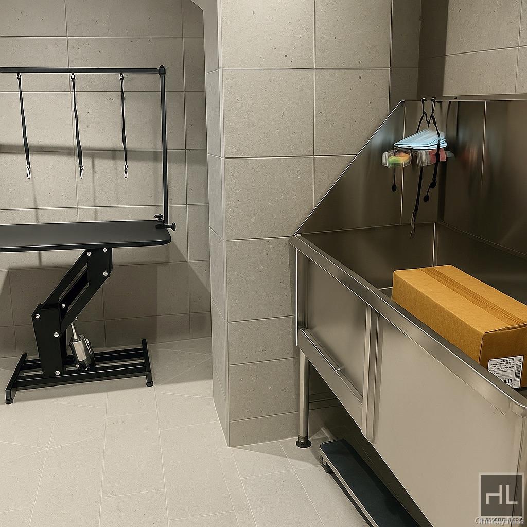 91 Bruckner Boulevard 105 Property Photo 10