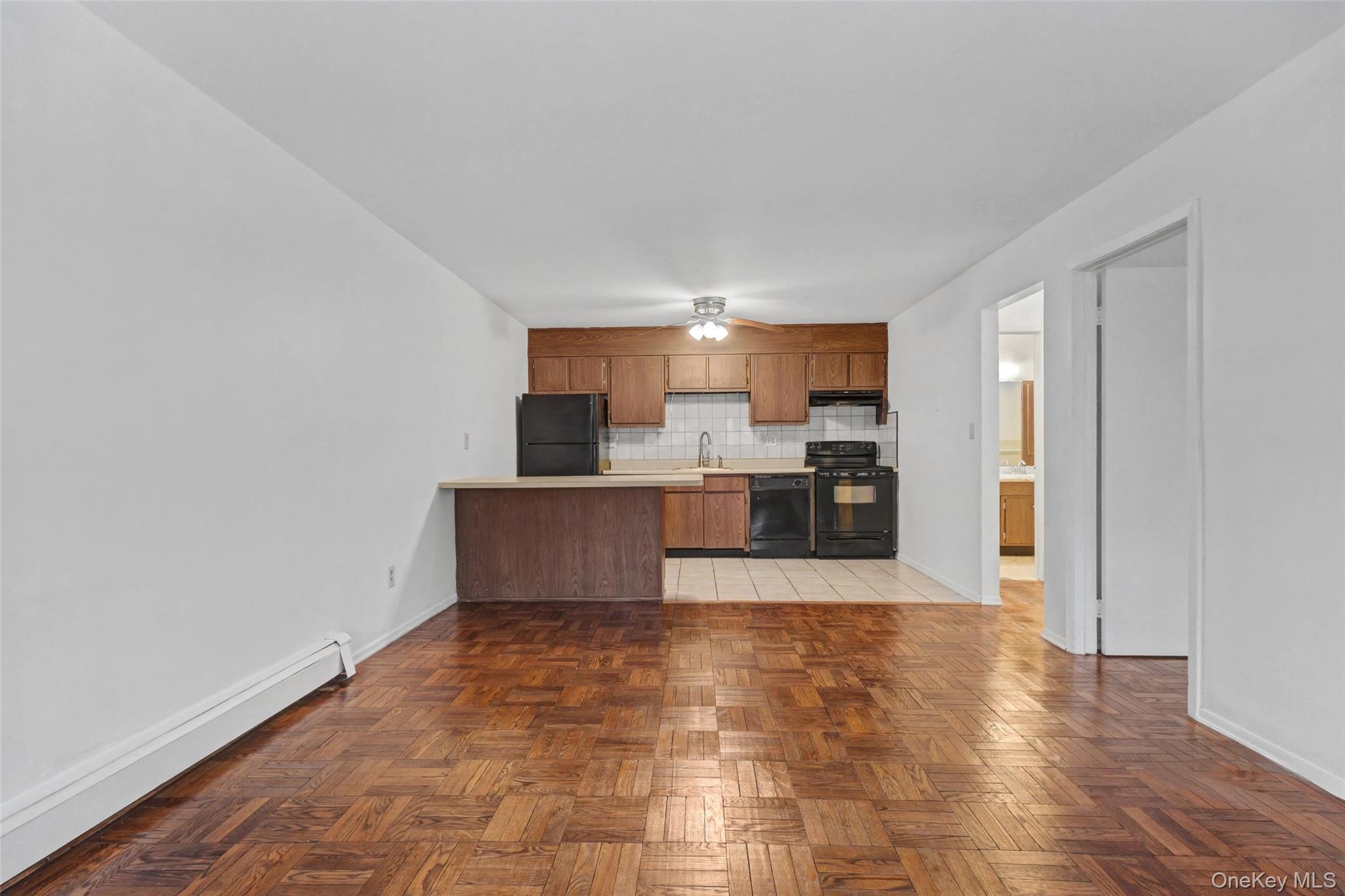1840 Crompond Road 2a3 Property Photo 5