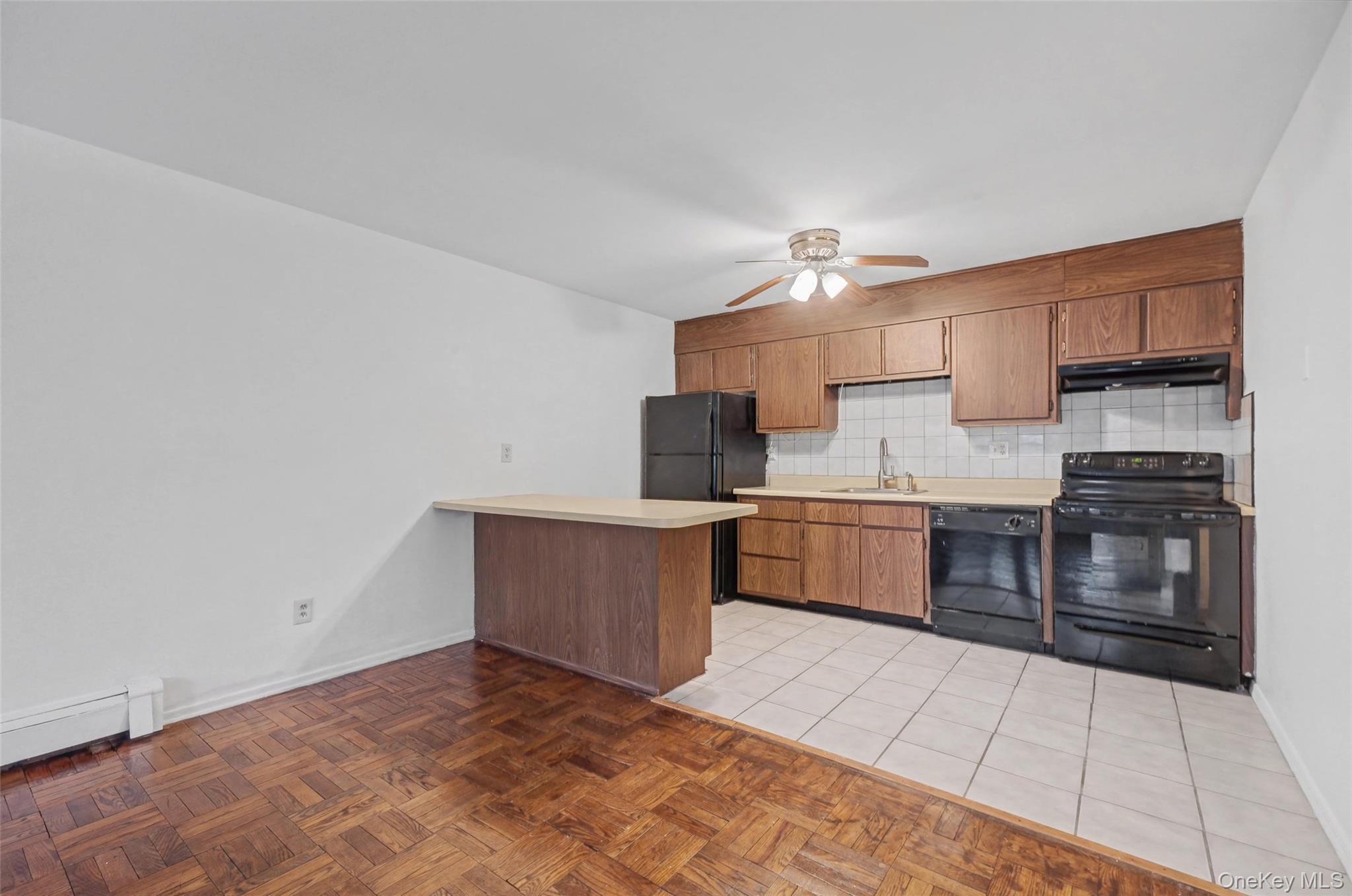 1840 Crompond Road 2a3 Property Photo 10