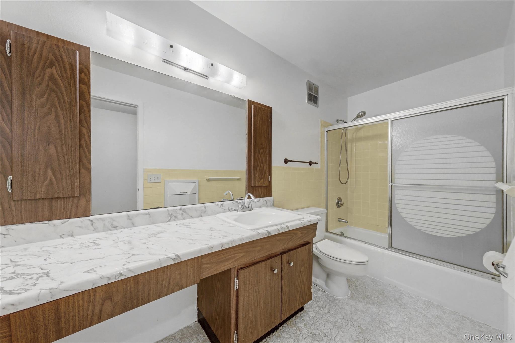 1840 Crompond Road 2a3 Property Photo 14