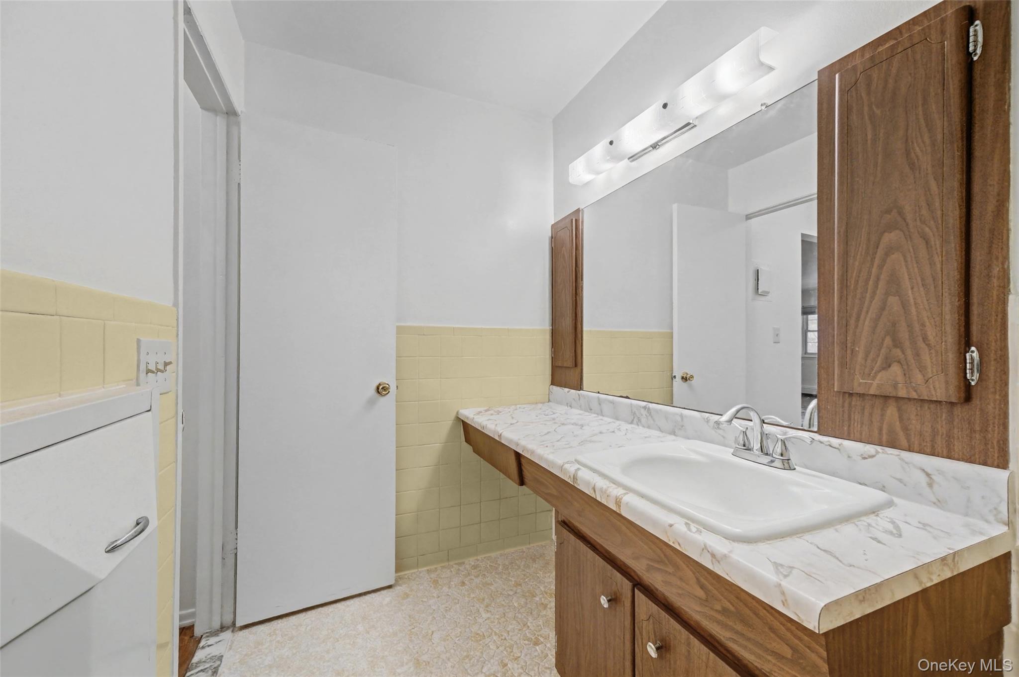 1840 Crompond Road 2a3 Property Photo 16